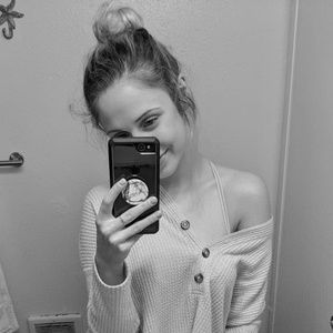 Meet your Posher, Emily